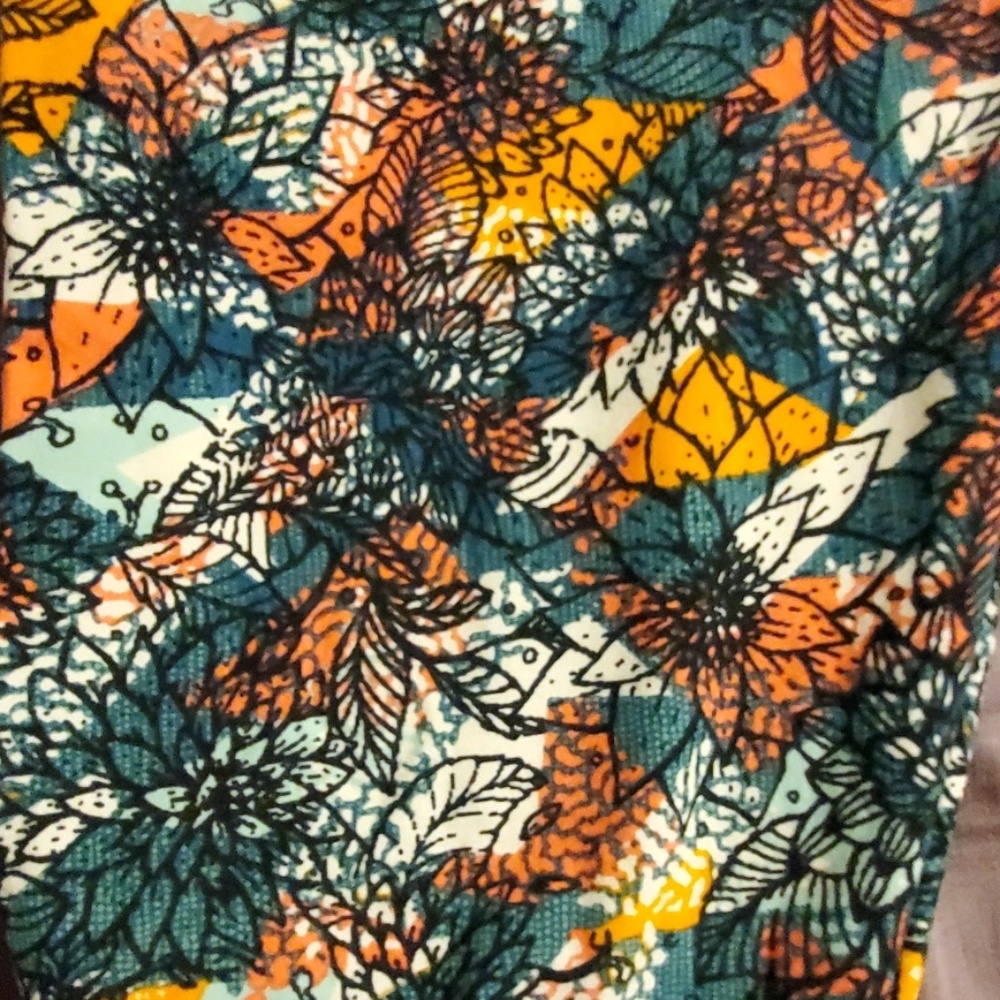Lularoe - Picture 2 of 2